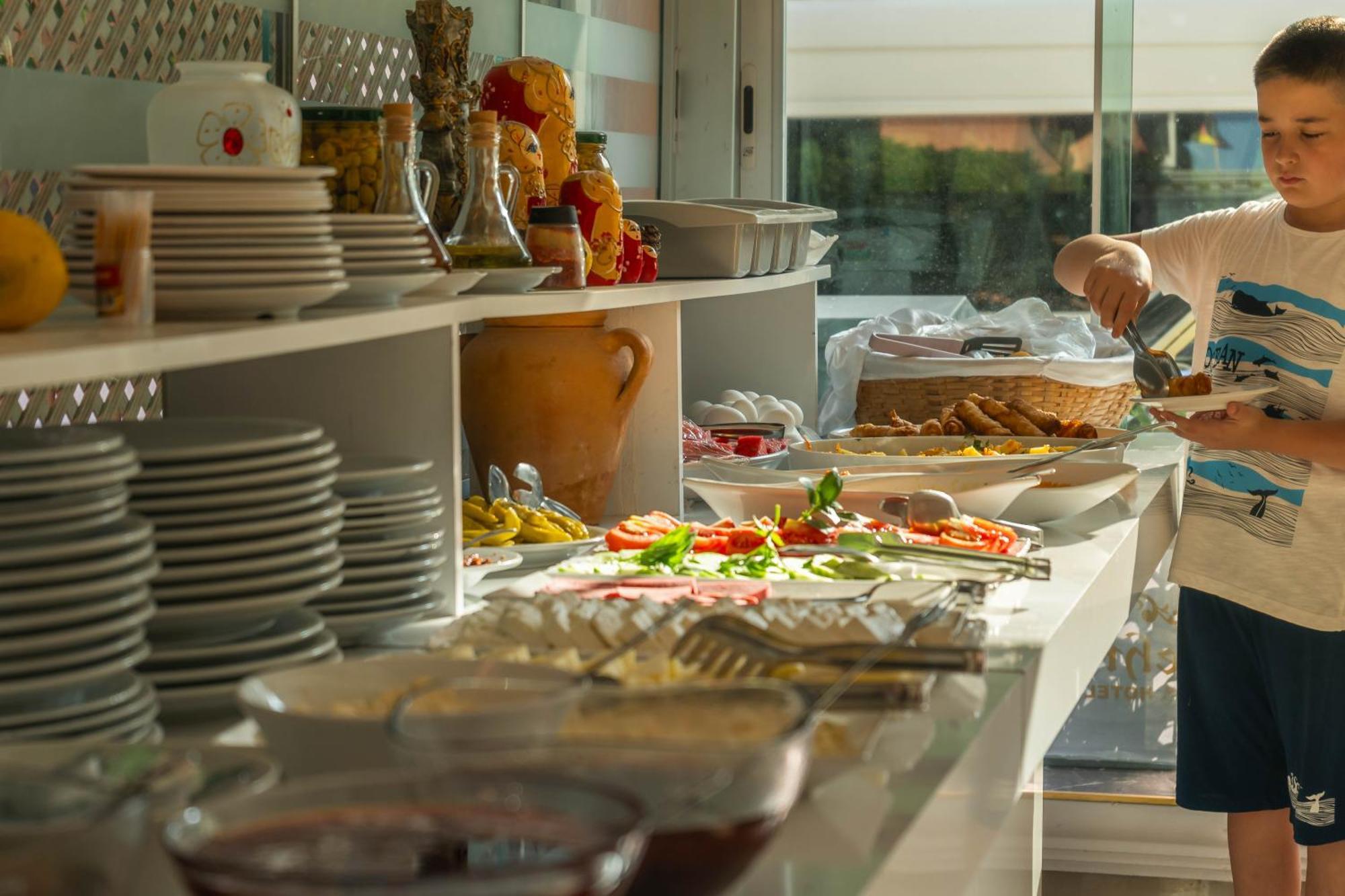 Behram Hotel Antalya Exteriér fotografie